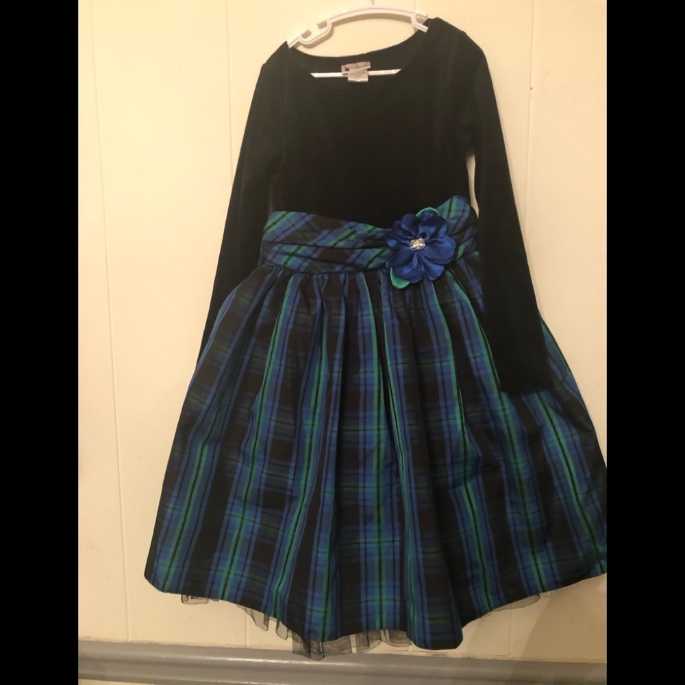 Girls Sz 8 Dress Velvet Green and Black Plaid